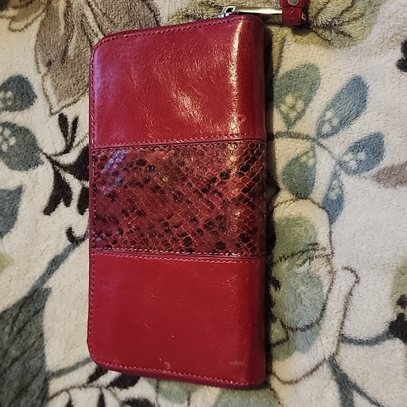 🎀Badgley Mischka Wallet.🎀 - Picture 3 of 6